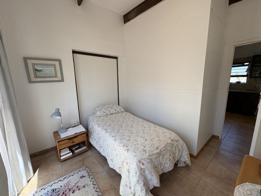 4 Bedroom Property for Sale in Pearl Bay Western Cape